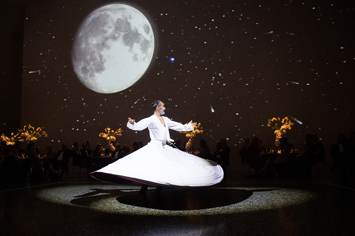Feature_Whirling Dervish performs